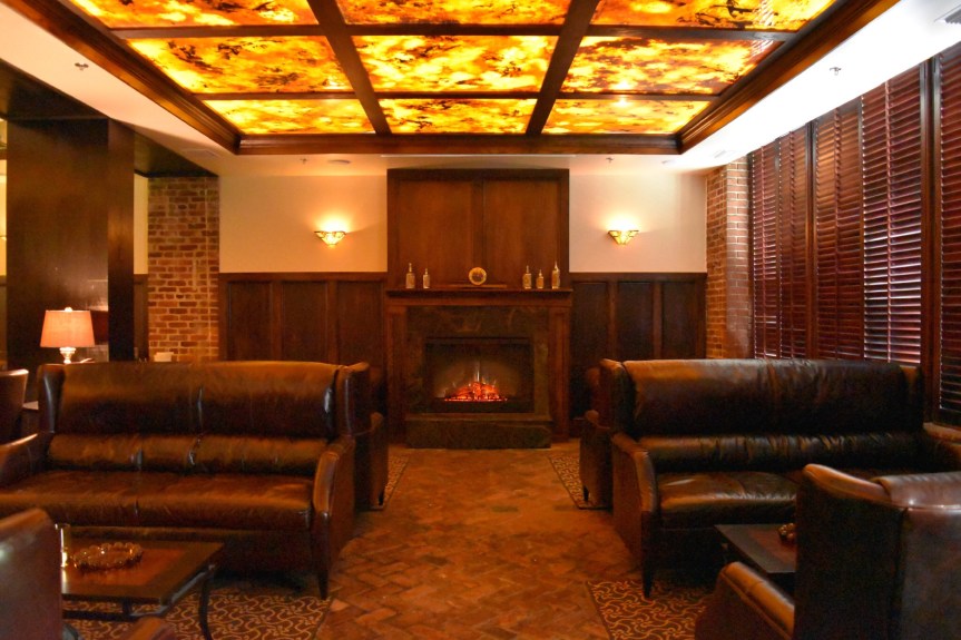 red-phone-booth-prohibition-downtown-atlanta