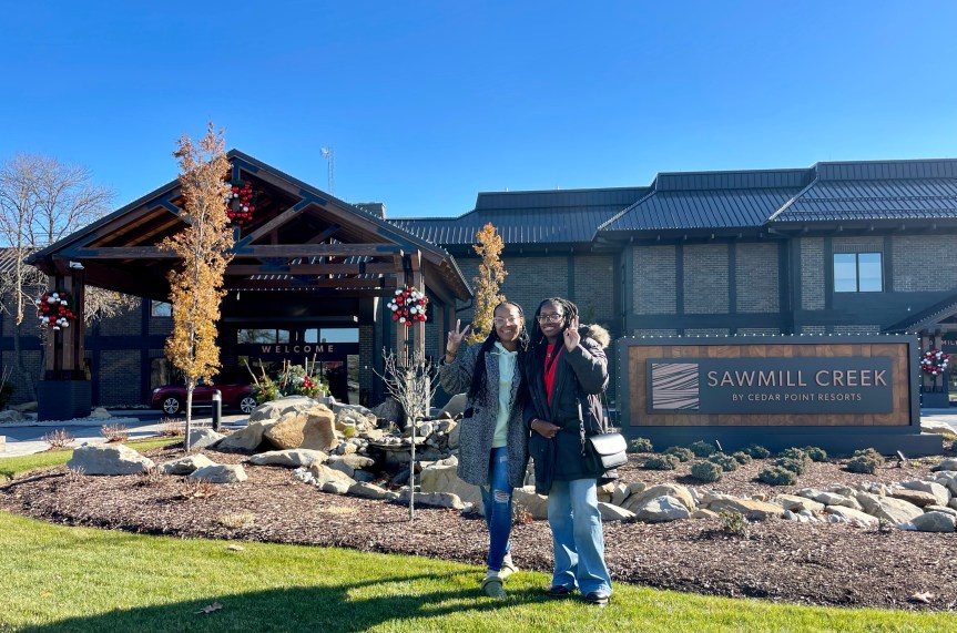Holiday Bliss Unleashed: A Weekend Escape to Sawmill Creek’s Season of&nbsp;Joy
